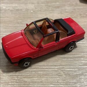 Matchbox BMW 323i Cabriolet Diecast 1:58 Macau Base 1985 MB39 Red